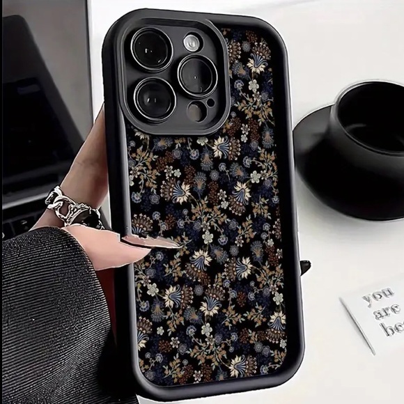 Other - Floral Pattern iPhone 14 Pro Max Case - Black